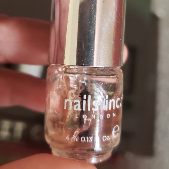 Ciate mini caviar set & bling it on nail inc set - Picture 7 of 7